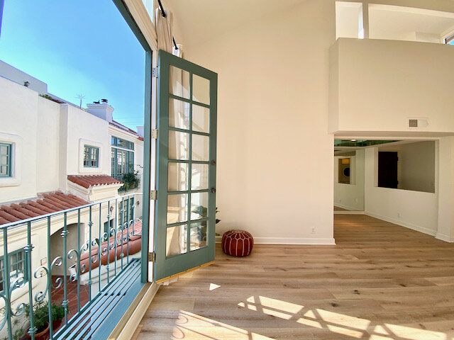 1123 N Flores #20 2020 - 14.jpeg