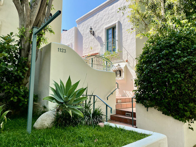 1123 N Flores #20 2020 - 33.jpeg