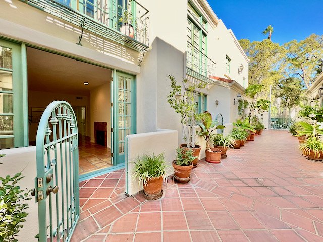 Flores #10 - exterior - 1.jpeg