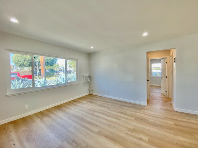 11700 Dorothy #2 (lower) - 16.jpeg