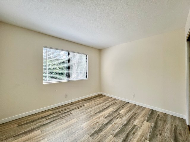 13156 Riverside Dr #6 - 10.jpeg