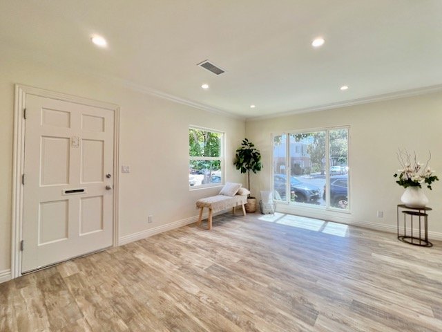 126 N Pass Ave - 1.jpeg