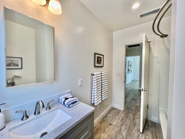 126 N Pass Ave - 8.jpeg
