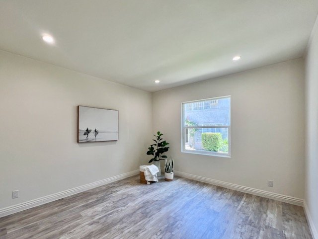 126 N Pass Ave - 10.jpeg