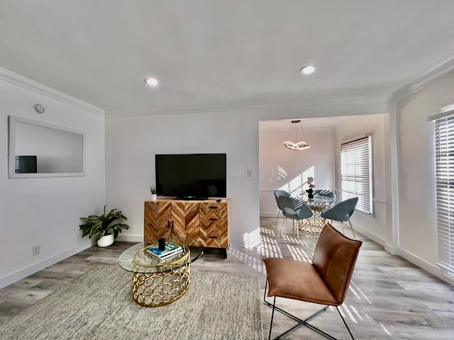 1848 1-2 N Edgemont #1 - 11.jpeg