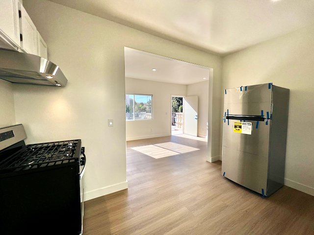 630 N kingsley Dr - 7.jpeg