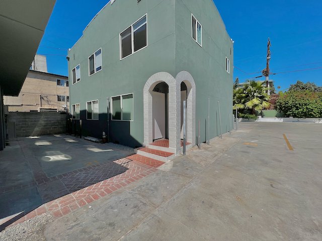 632 1-2 Kingsley Ave - 17.jpeg