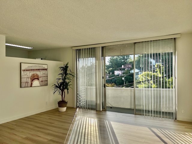 1920 Hillcrest Rd #11