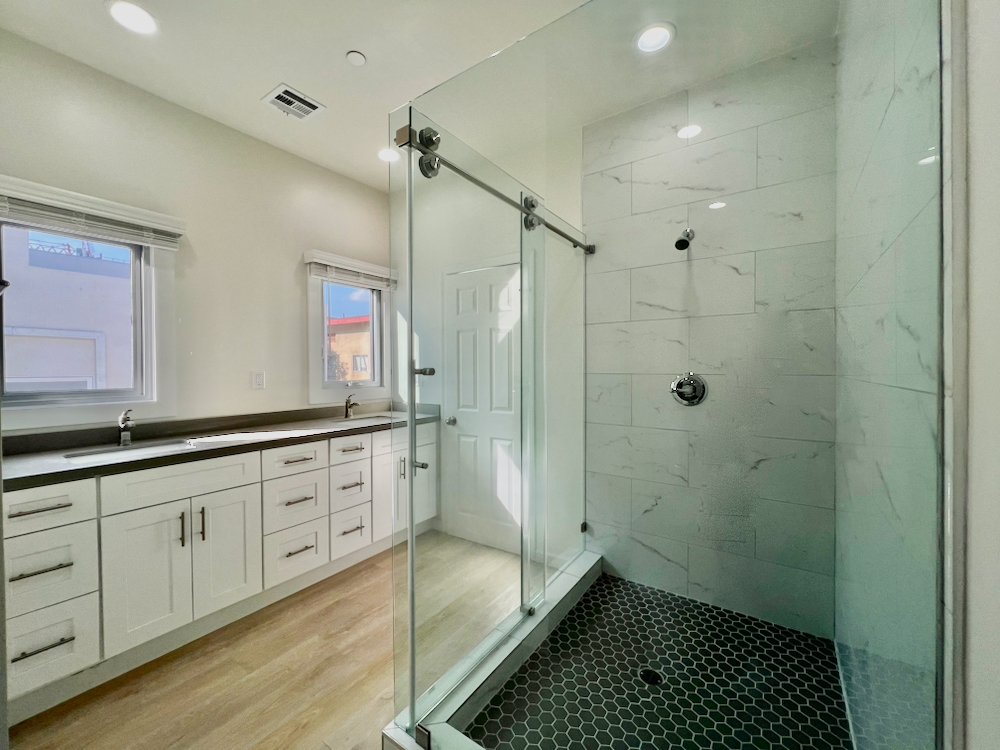 1409 N Hobart Blvd #103 - 9.jpeg