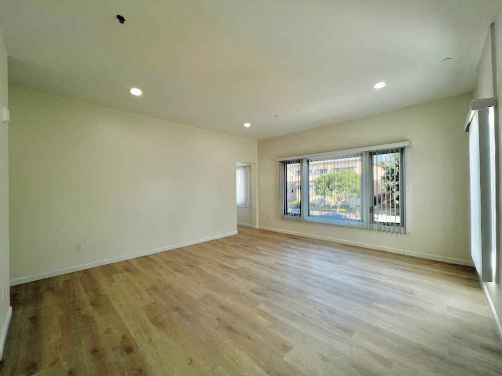1409 N Hobart Blvd #103 - 11.jpeg