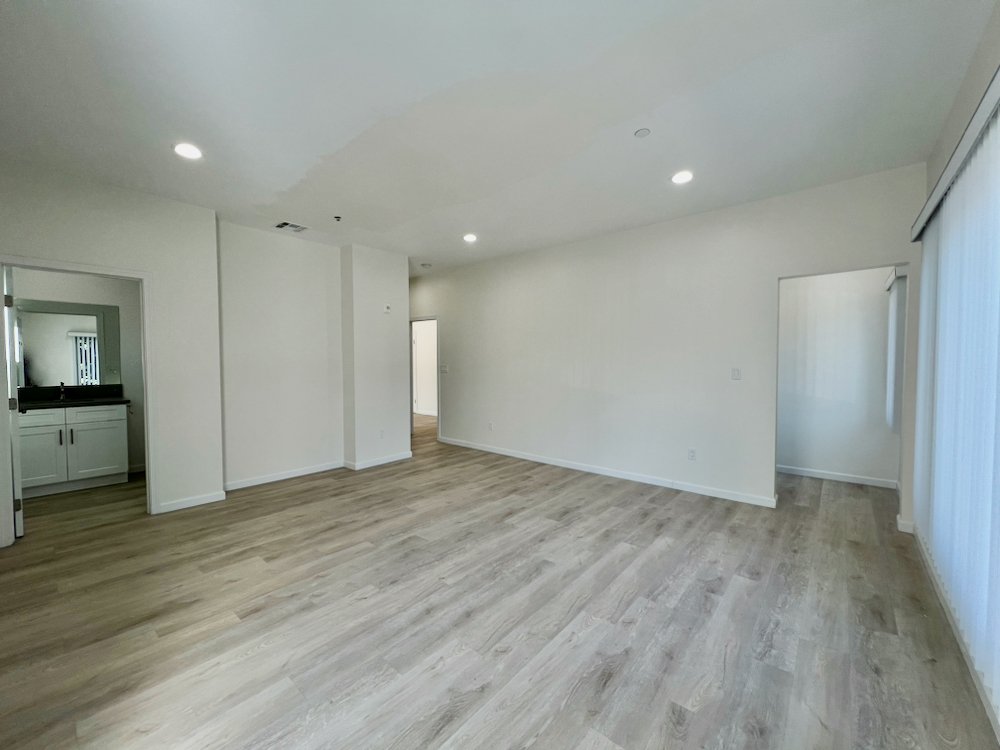 1409 N Hobart Blvd #103 - 12.jpeg