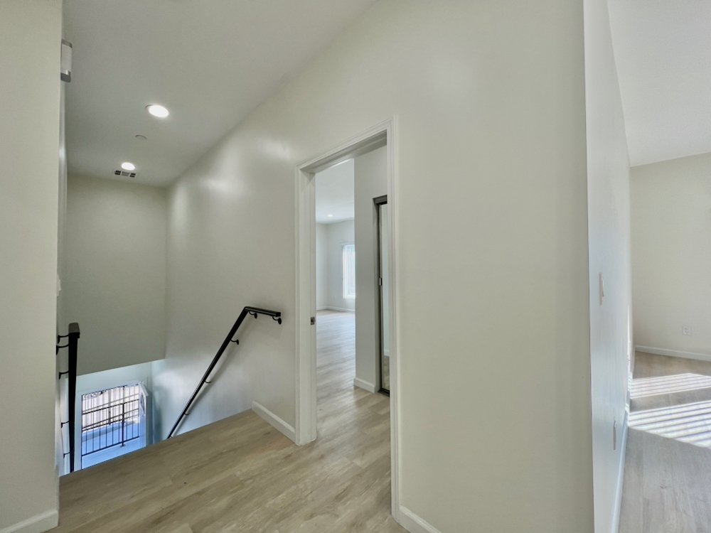 1409 N Hobart Blvd #103 - 23.jpeg