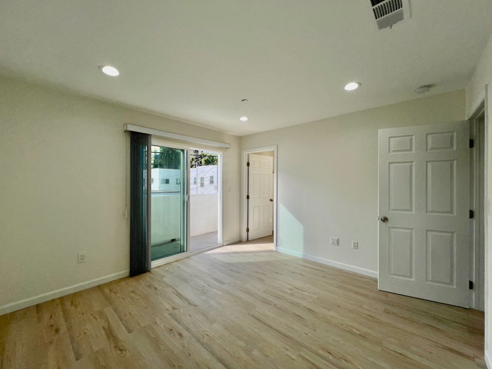 1409 N Hobart Blvd #202 - 5.jpeg
