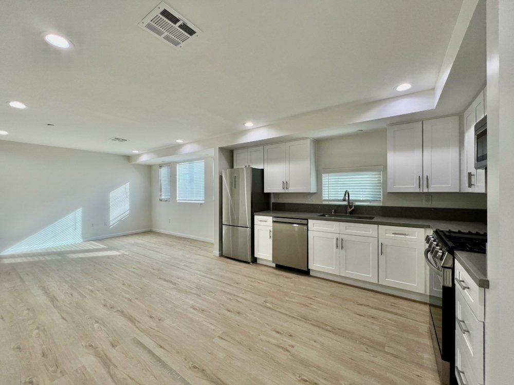1409 N Hobart Blvd #202 - 10.jpeg