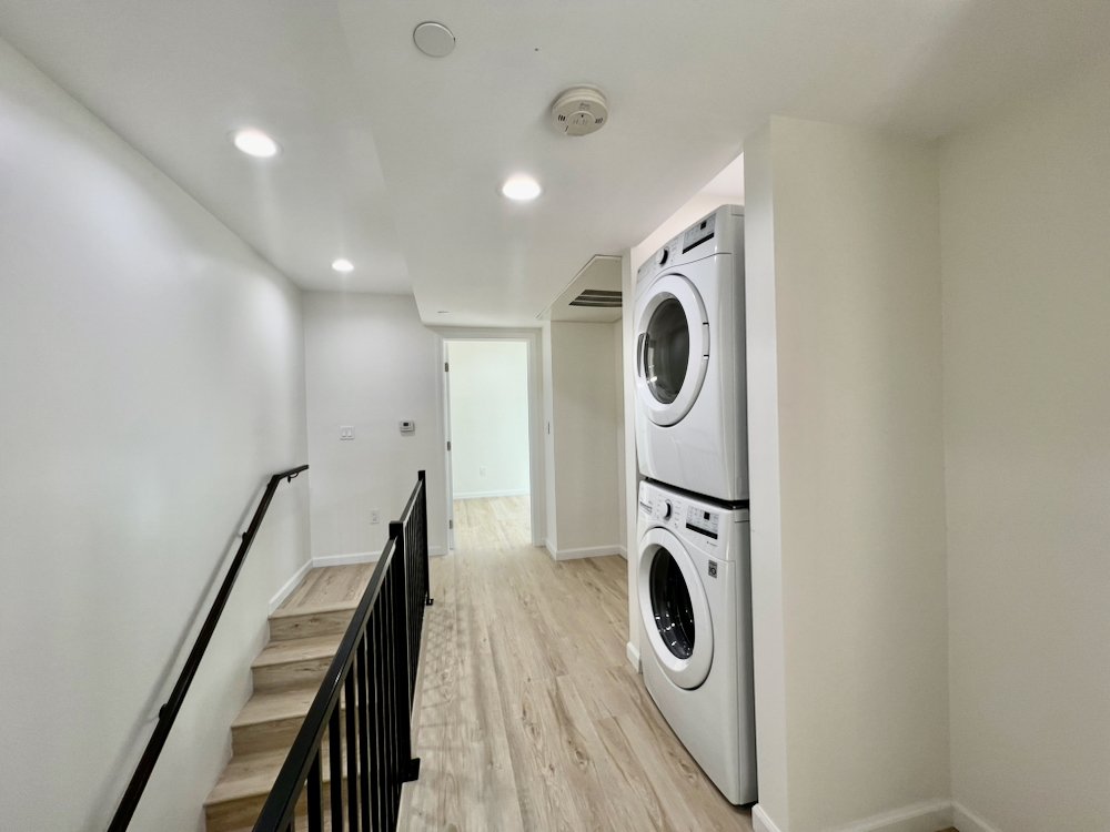 1409 N Hobart Blvd #202 - 12.jpeg