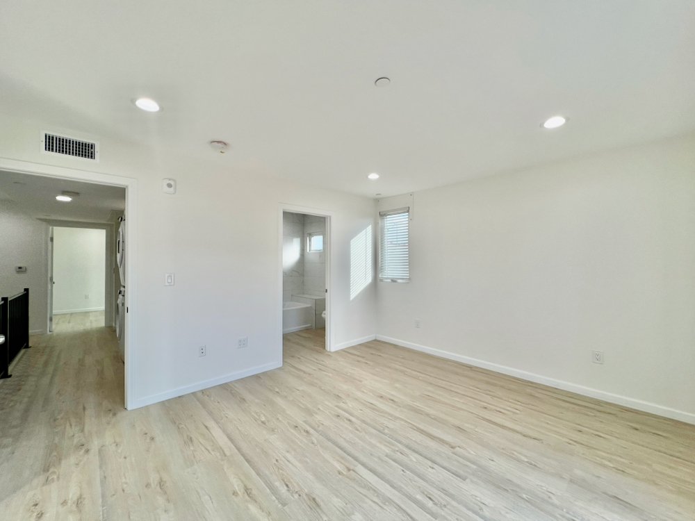 1409 N Hobart Blvd #202 - 21.jpeg
