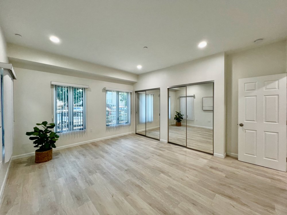 1409 N Hobart Blvd #101 Staged - 6.jpeg
