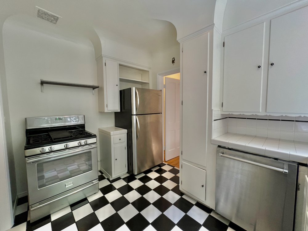 8474 Fountain Ave - 8.jpeg