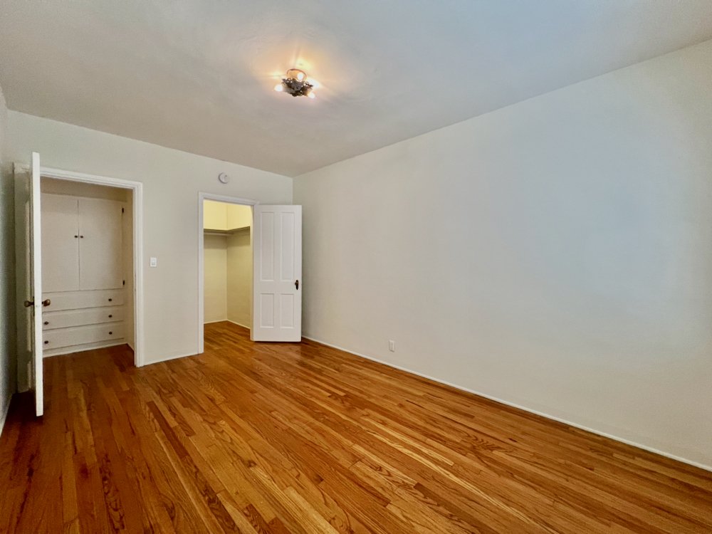 8474 Fountain Ave - 18.jpeg