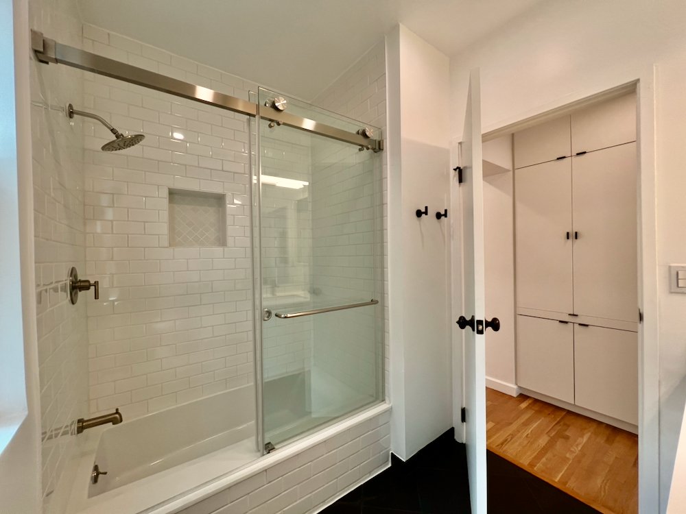 1843 Kilbourn St - 18.jpeg