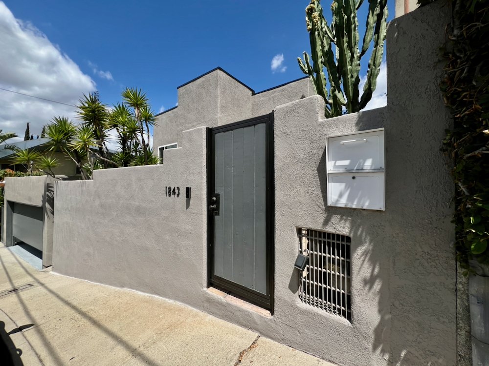 1843 Kilbourn St - 60.jpeg