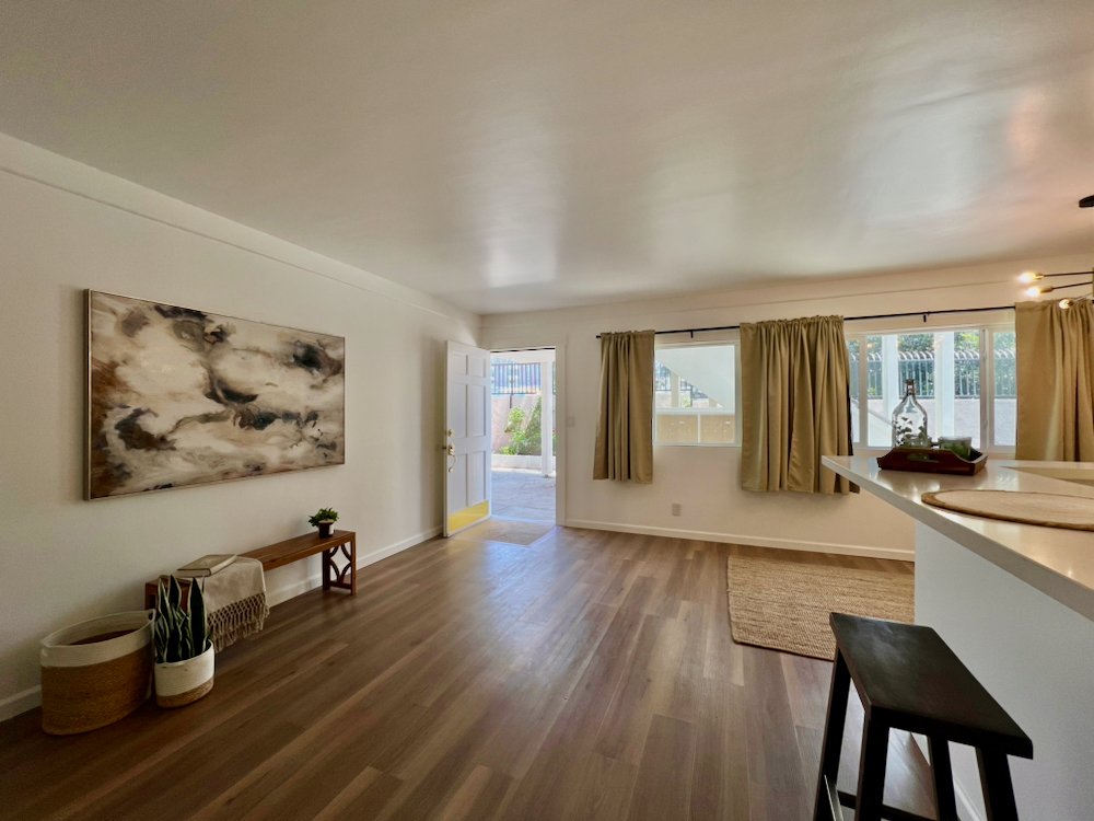 5819 Carlton Way #1 - 6.jpeg