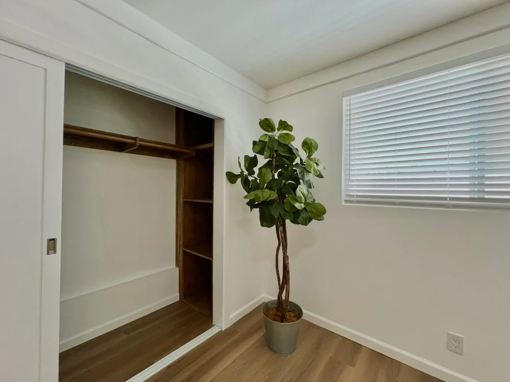 5819 Carlton Way #1 - 12.jpeg