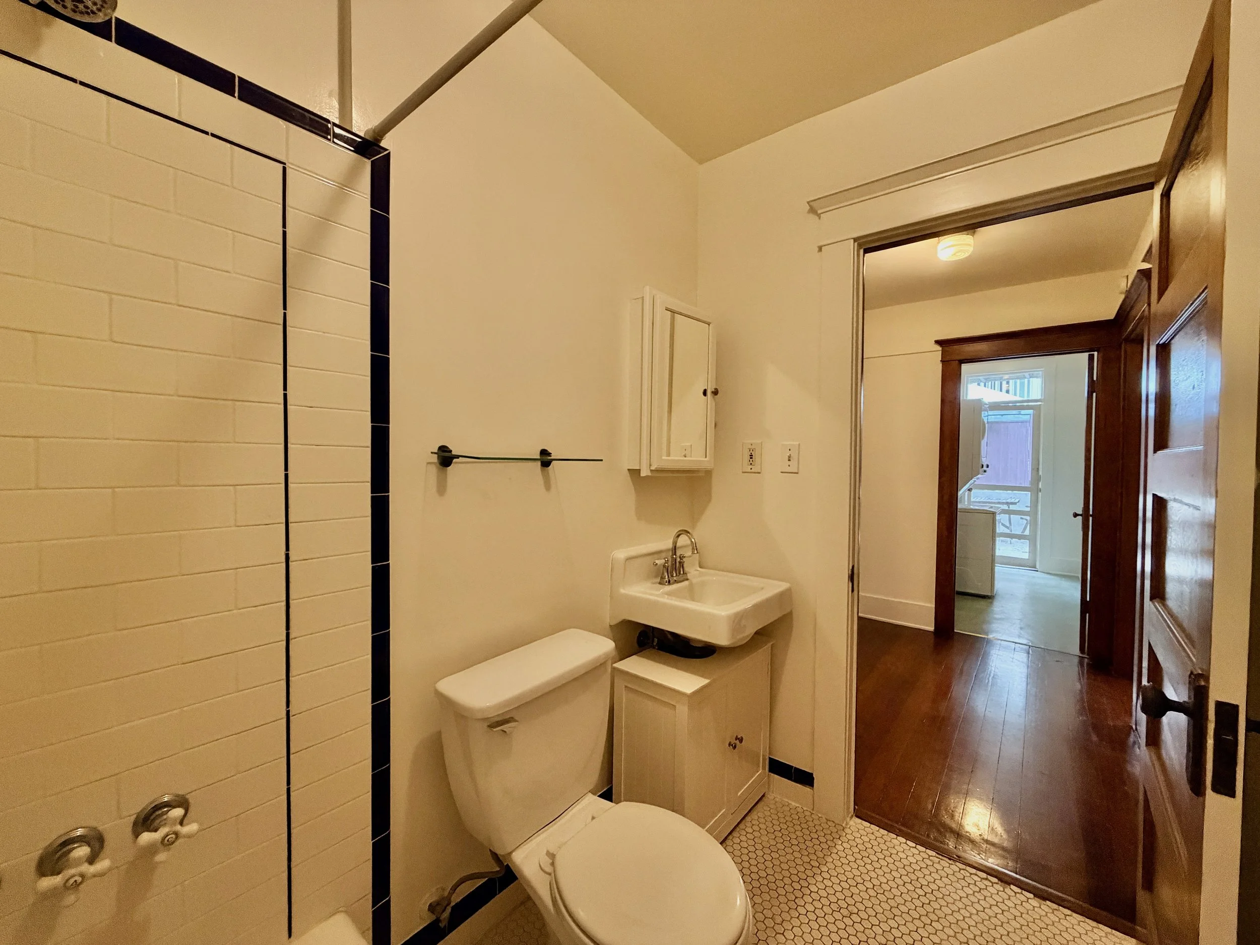 1110 Echo Park Ave - 7.jpeg