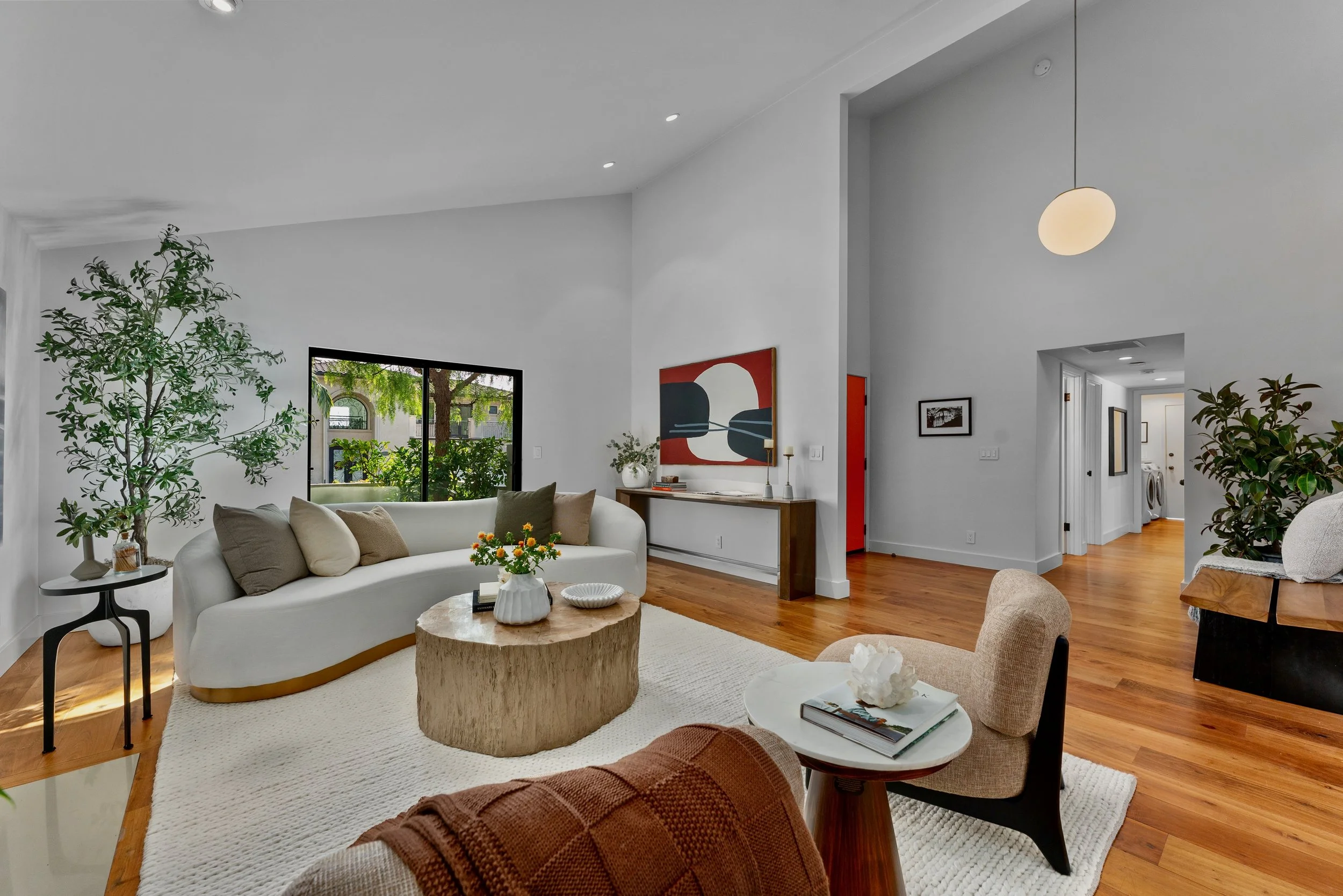 6435 Innsdale Drive  - 4.jpeg