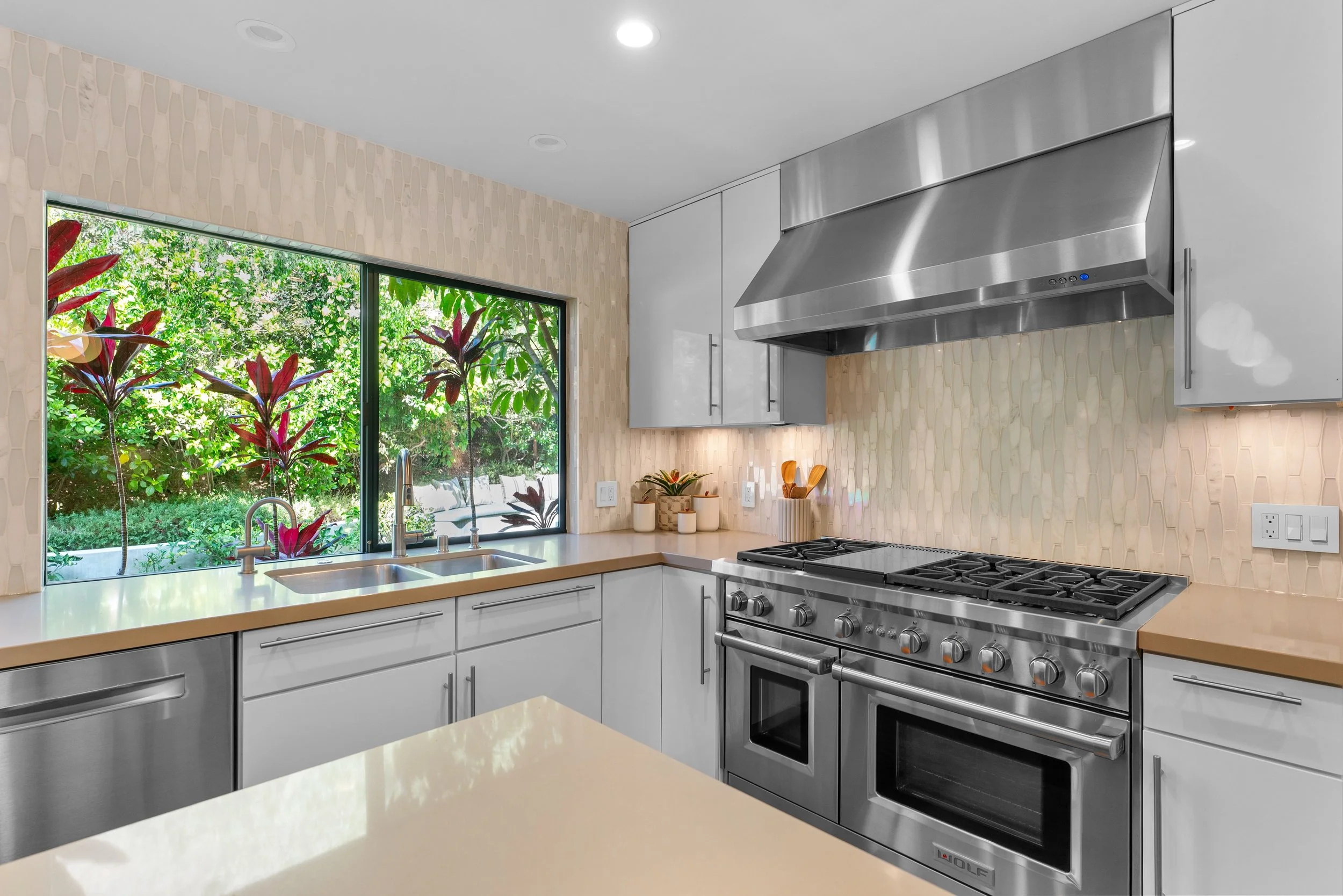 6435 Innsdale Drive  - 9.jpeg