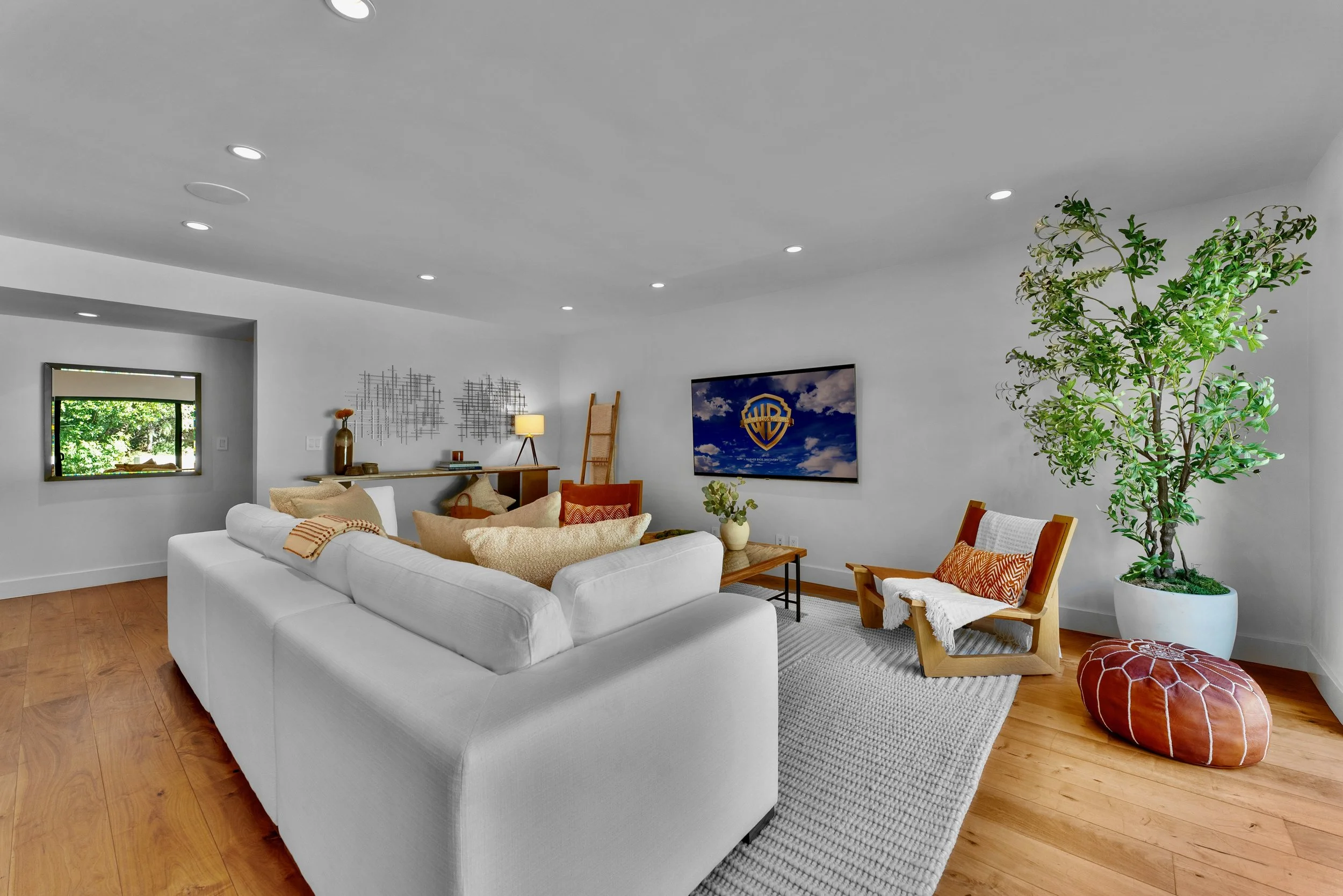 6435 Innsdale Drive  - 12.jpeg