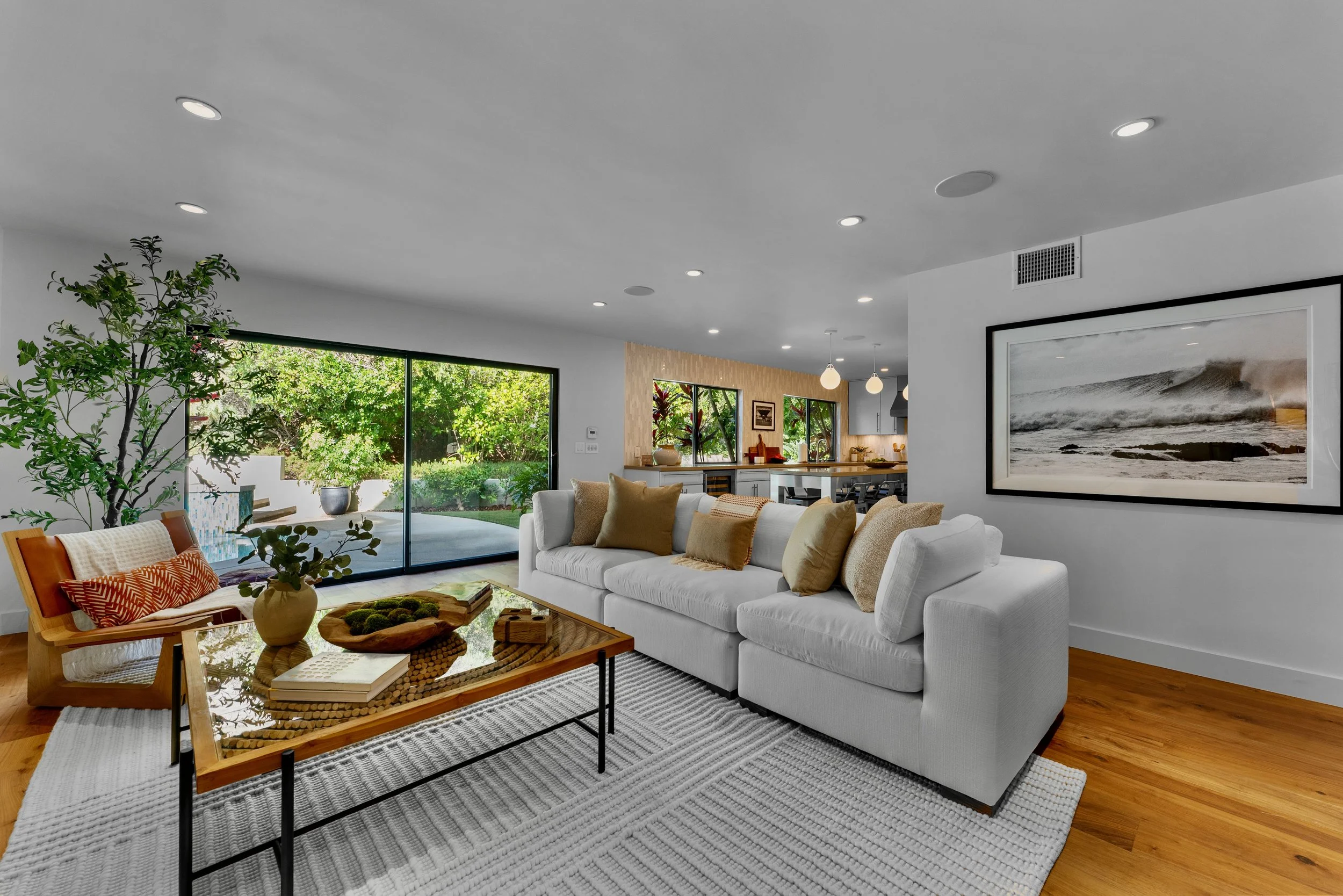 6435 Innsdale Drive  - 14.jpeg