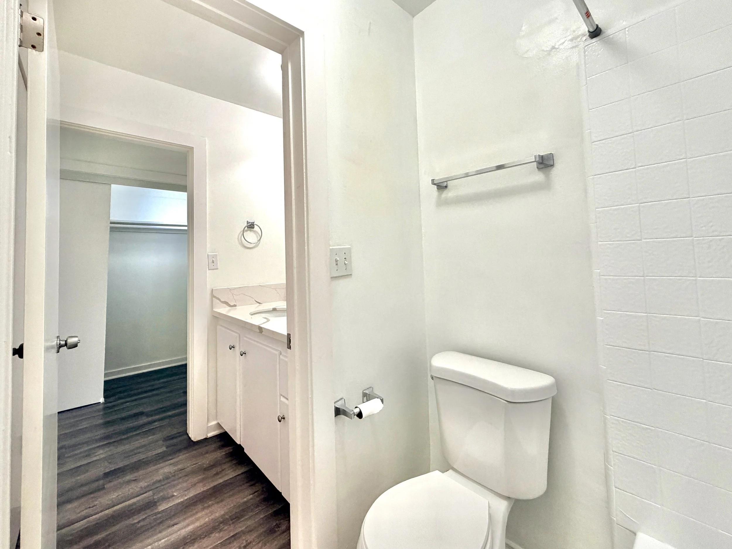 5805 W 8th St #210 - 11.jpeg