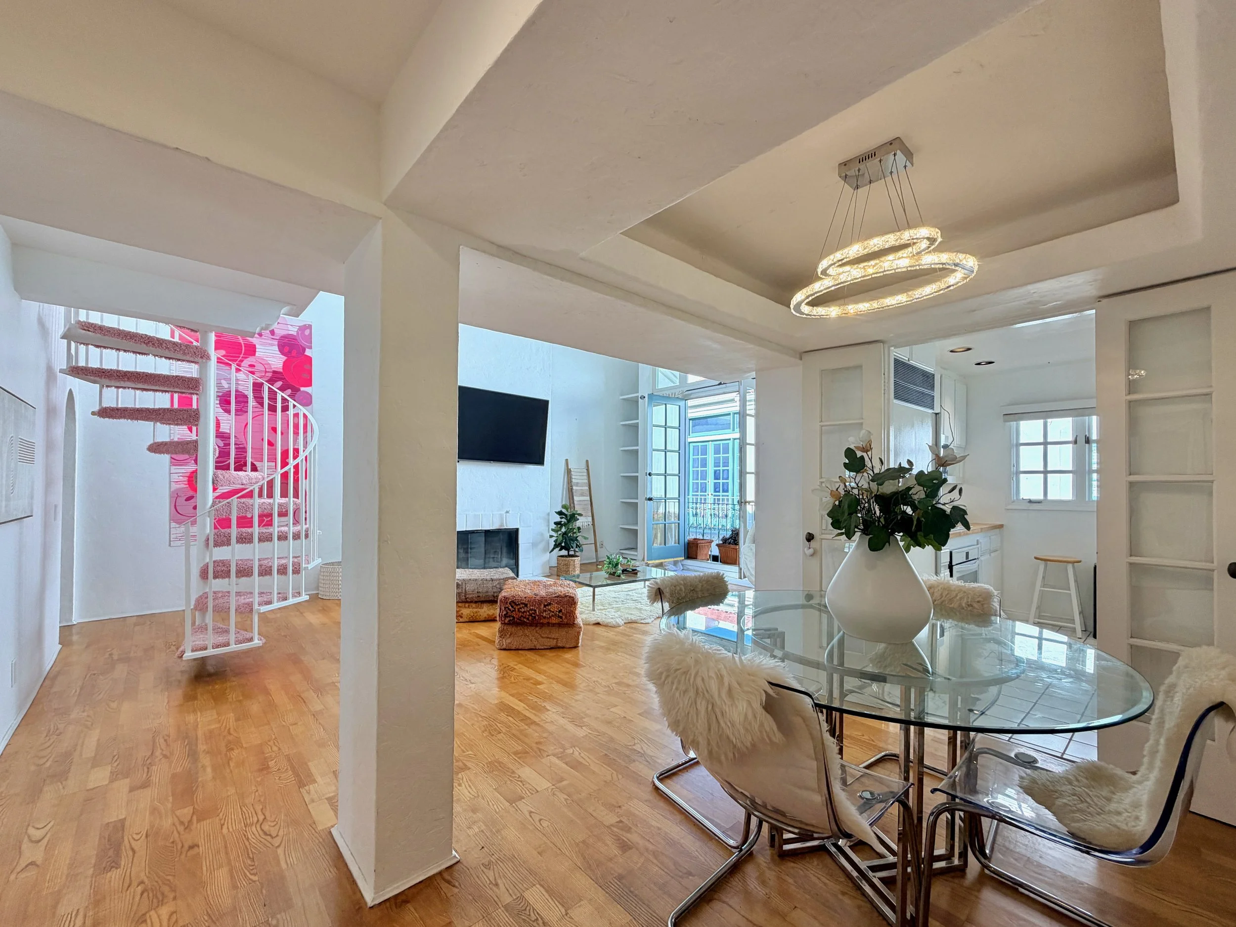 1123 Flores #14 - 2.jpeg