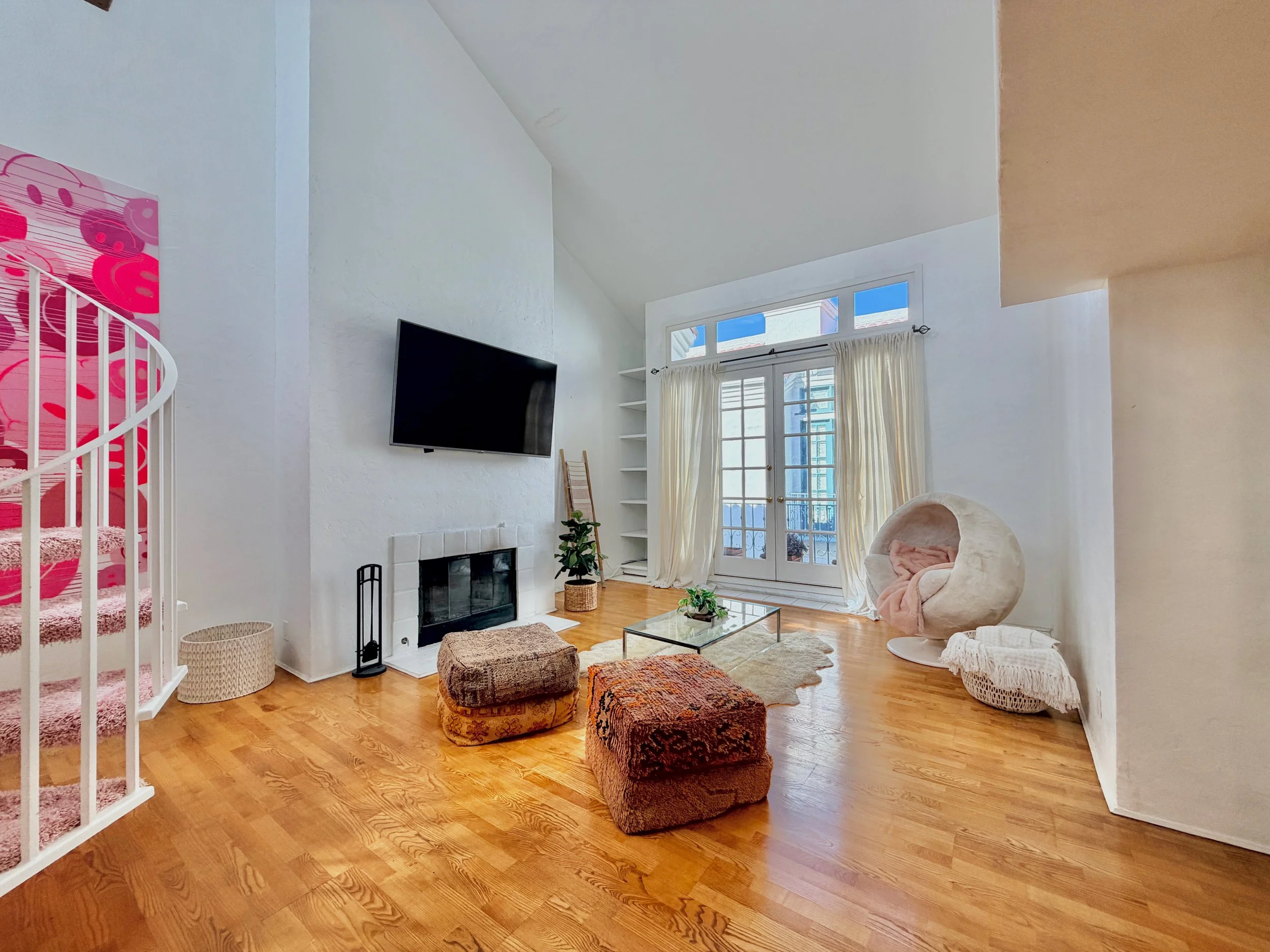 1123 Flores #14 - 5.jpeg