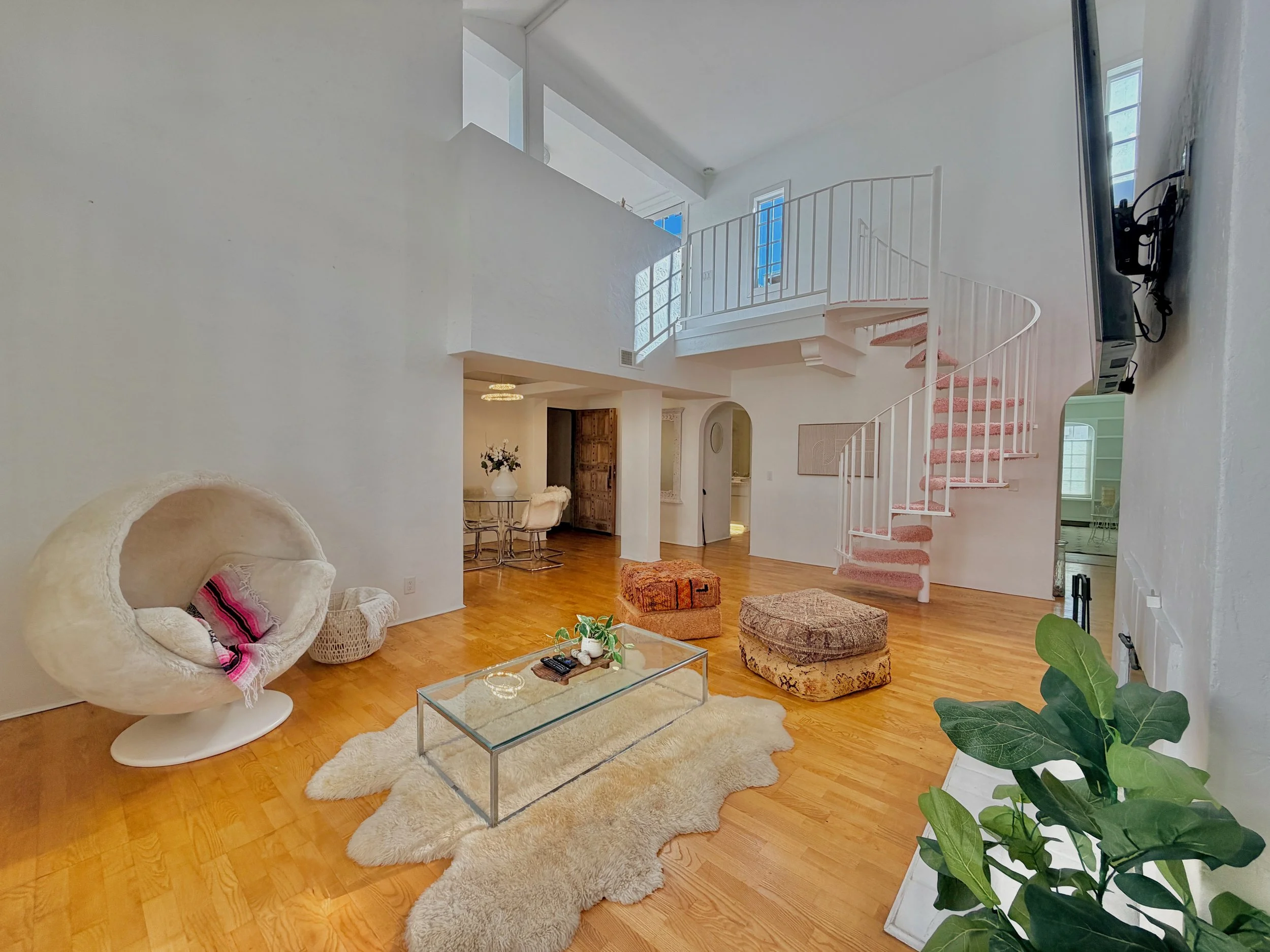 1123 Flores #14 - 6.jpeg