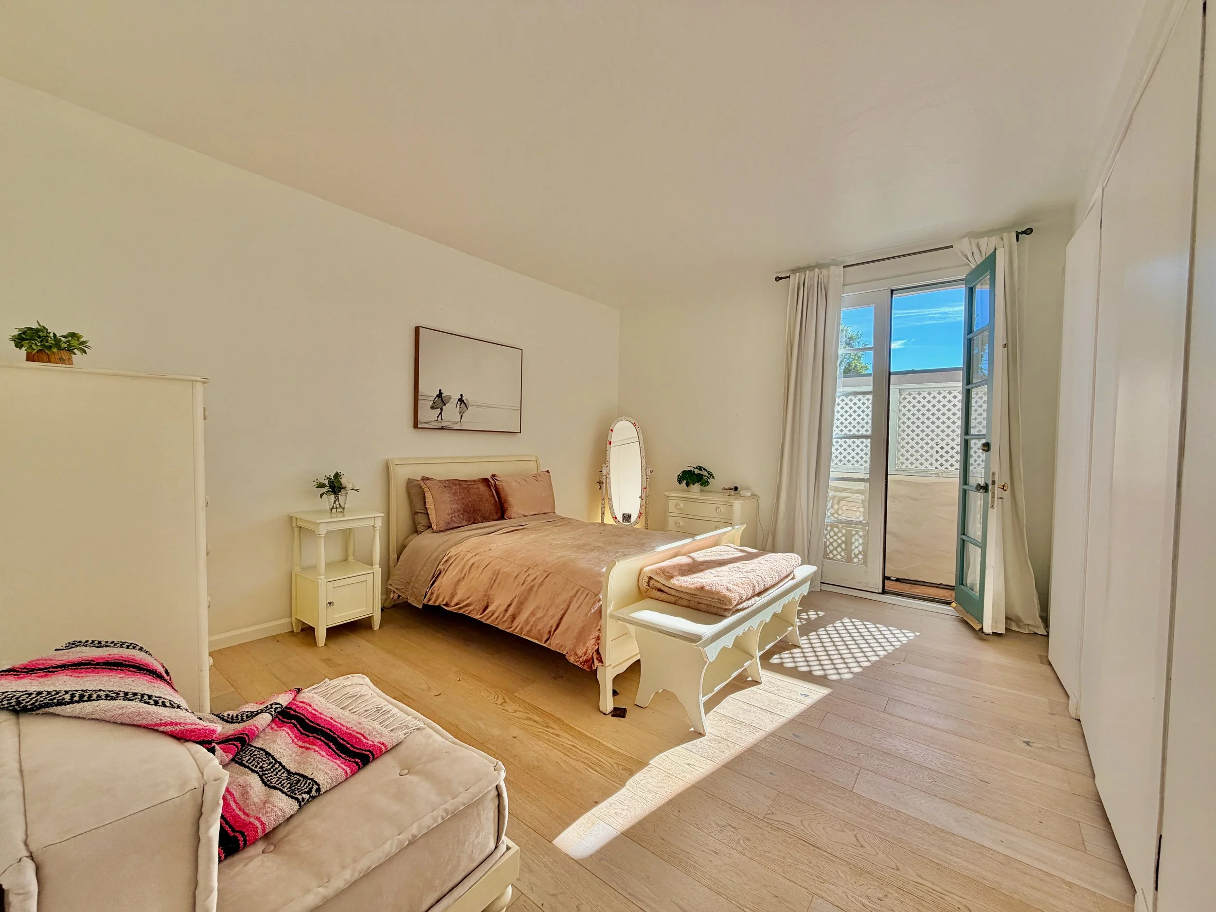 1123 Flores #14 - 10.jpeg