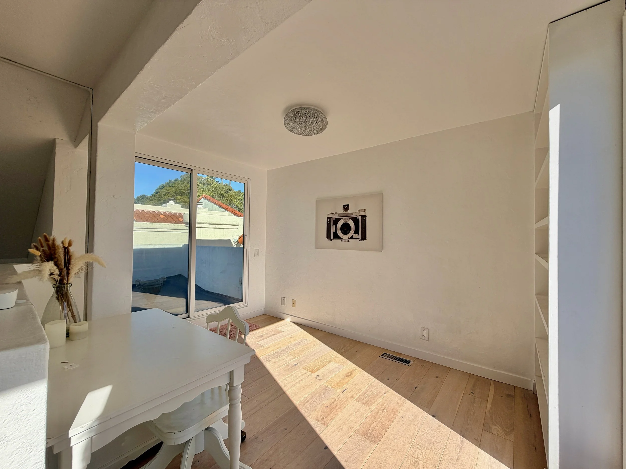 1123 Flores #14 - 17.jpeg