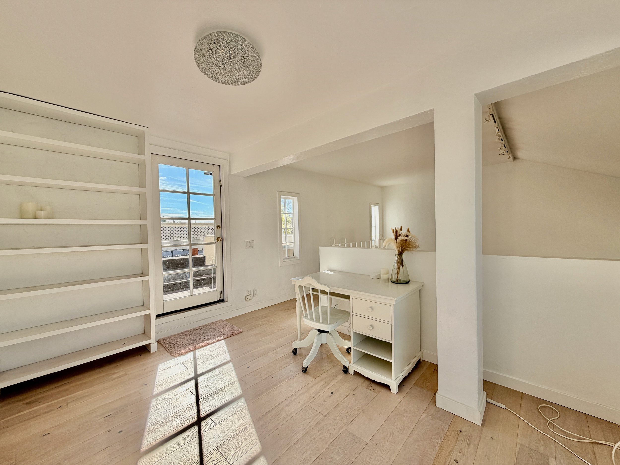 1123 Flores #14 - 18.jpeg