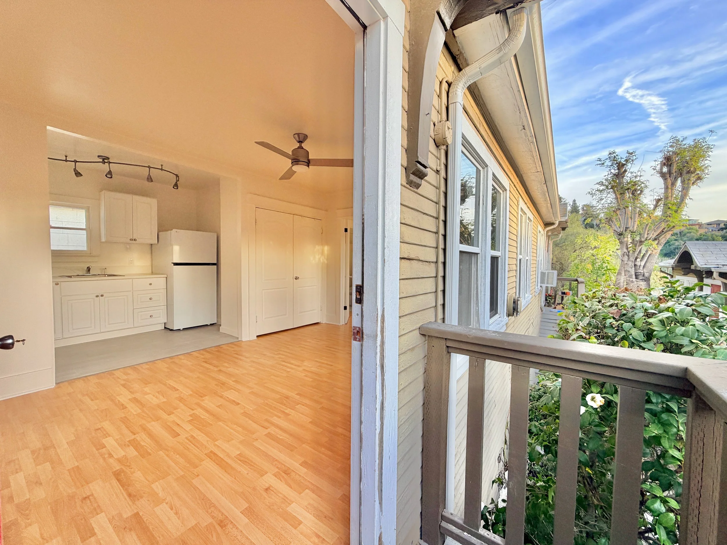 1922 1-4 Preston Ave - 2.jpeg