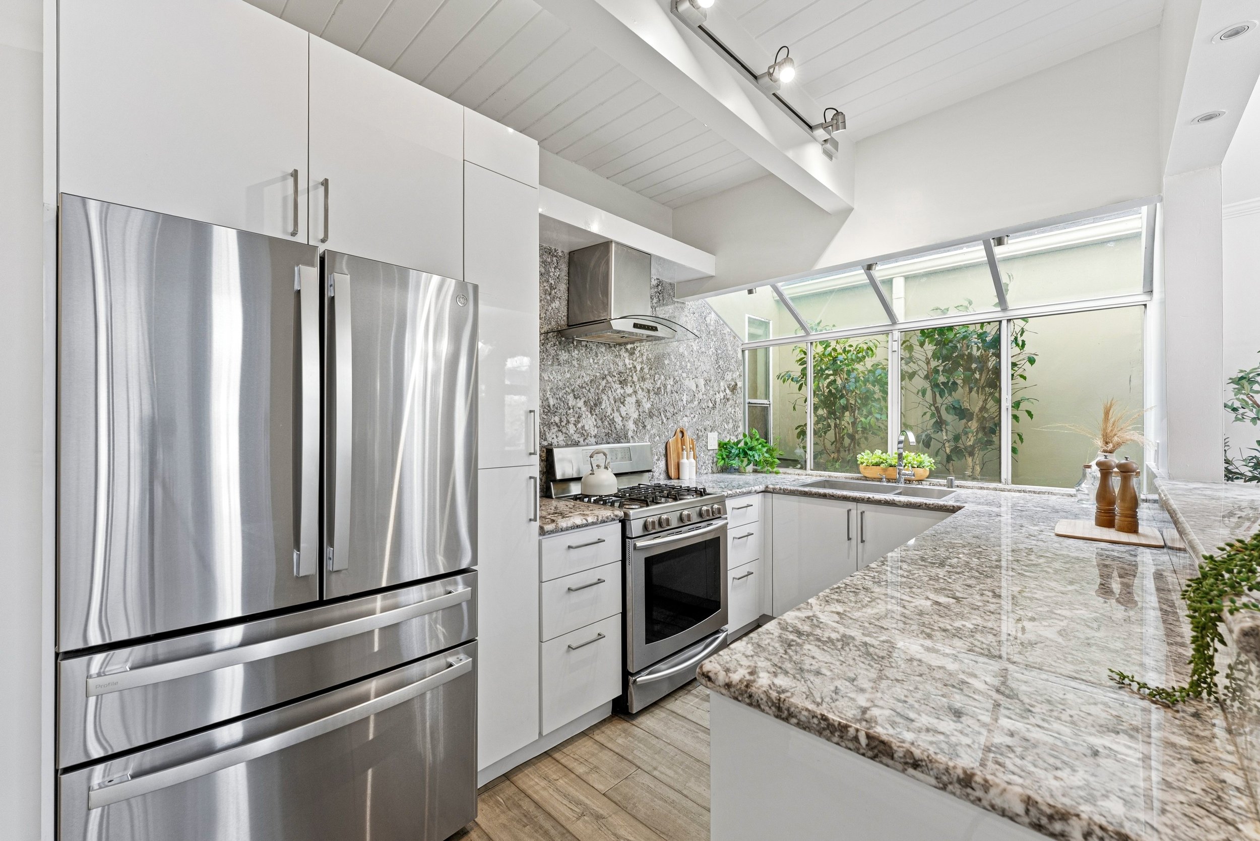 24 1-2 Northstar St - 5.jpeg