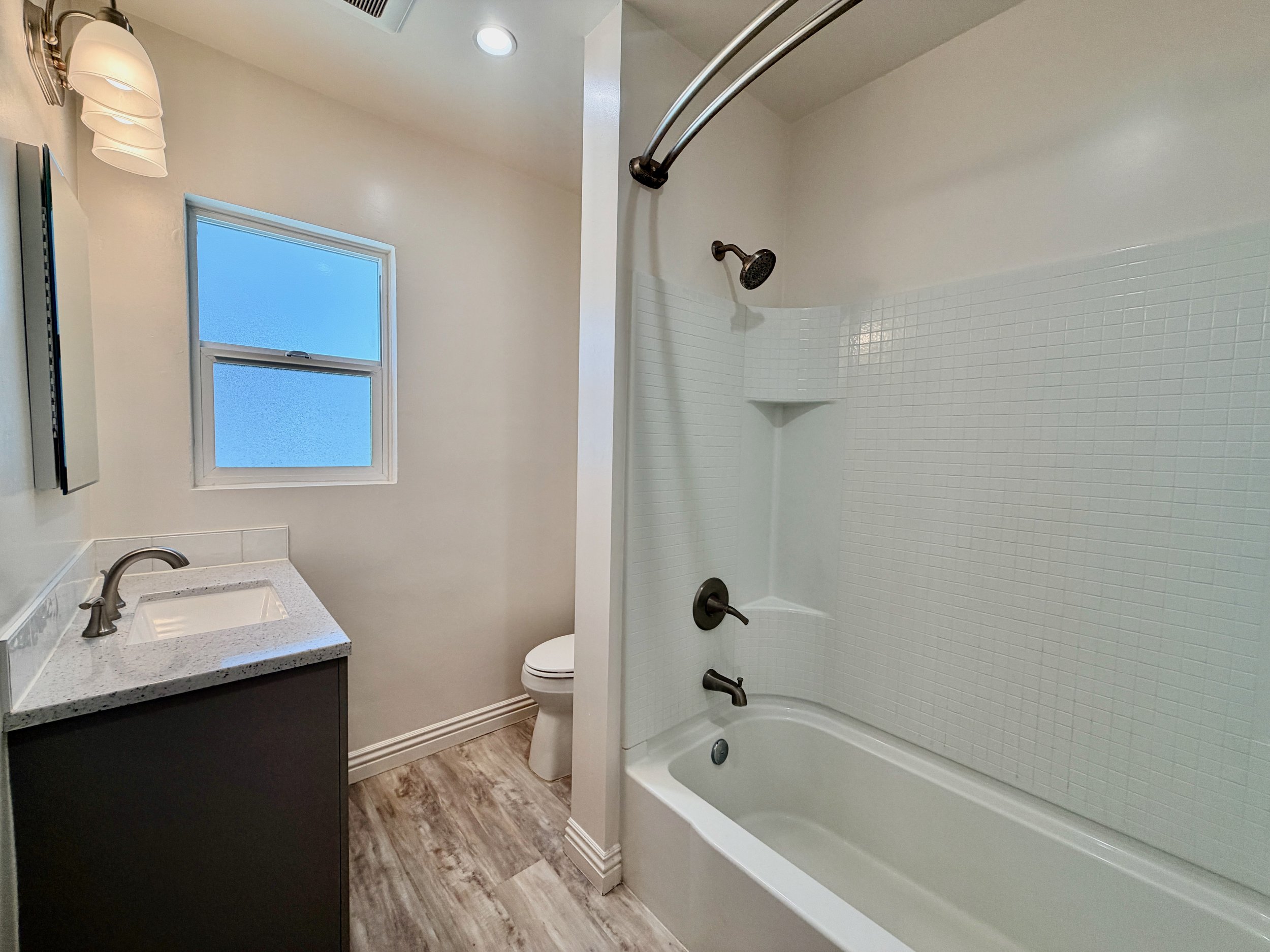 124 N Pass Ave #1 - 9.jpeg