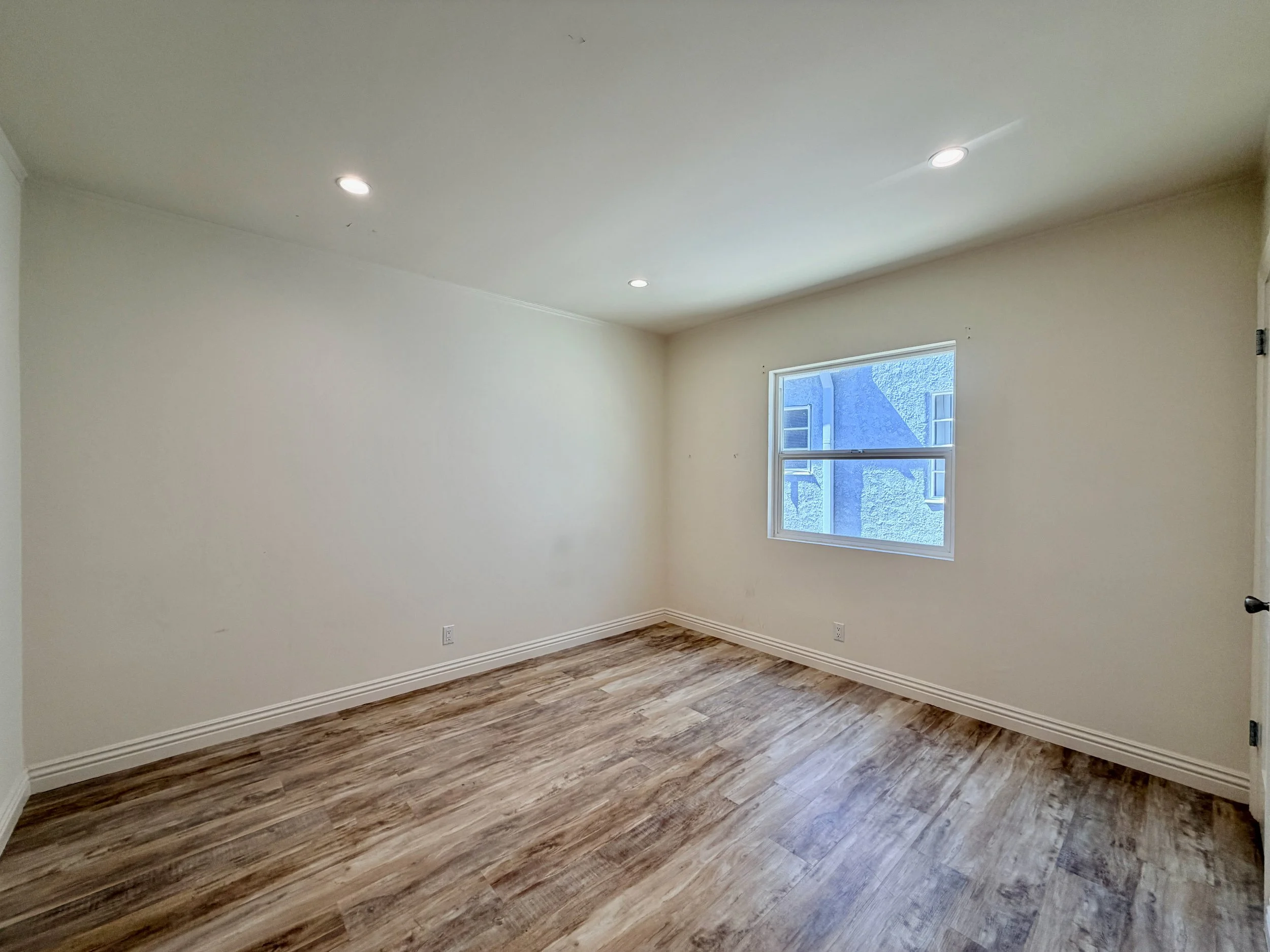 124 N Pass Ave #1 - 10.jpeg