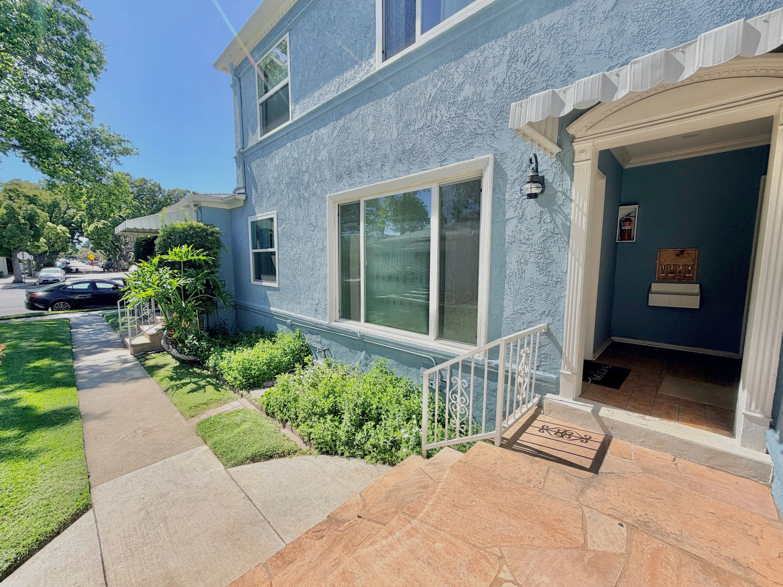 124 N Pass Ave #1 - 13.jpeg