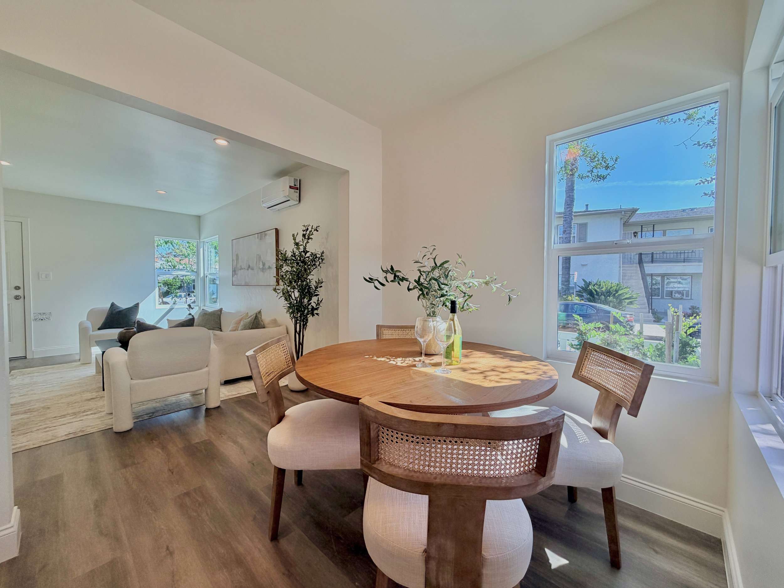 2924 Riverside Dr #1 - 4.jpeg