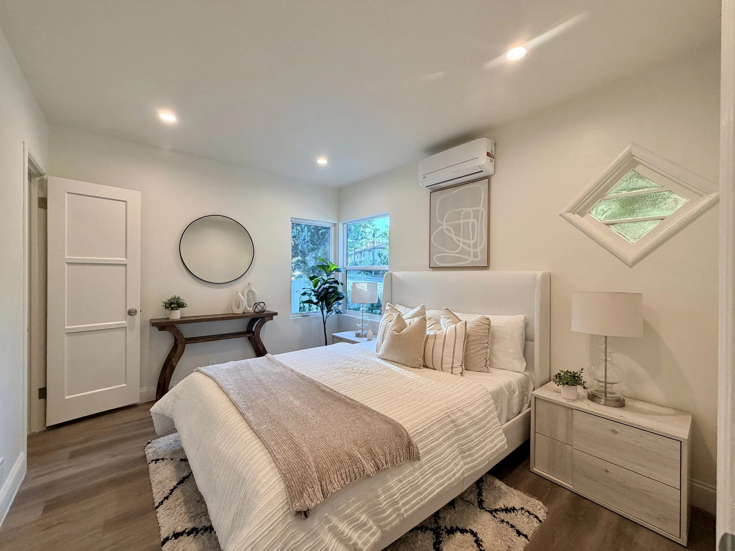 2924 Riverside Dr #1 - 6.jpeg