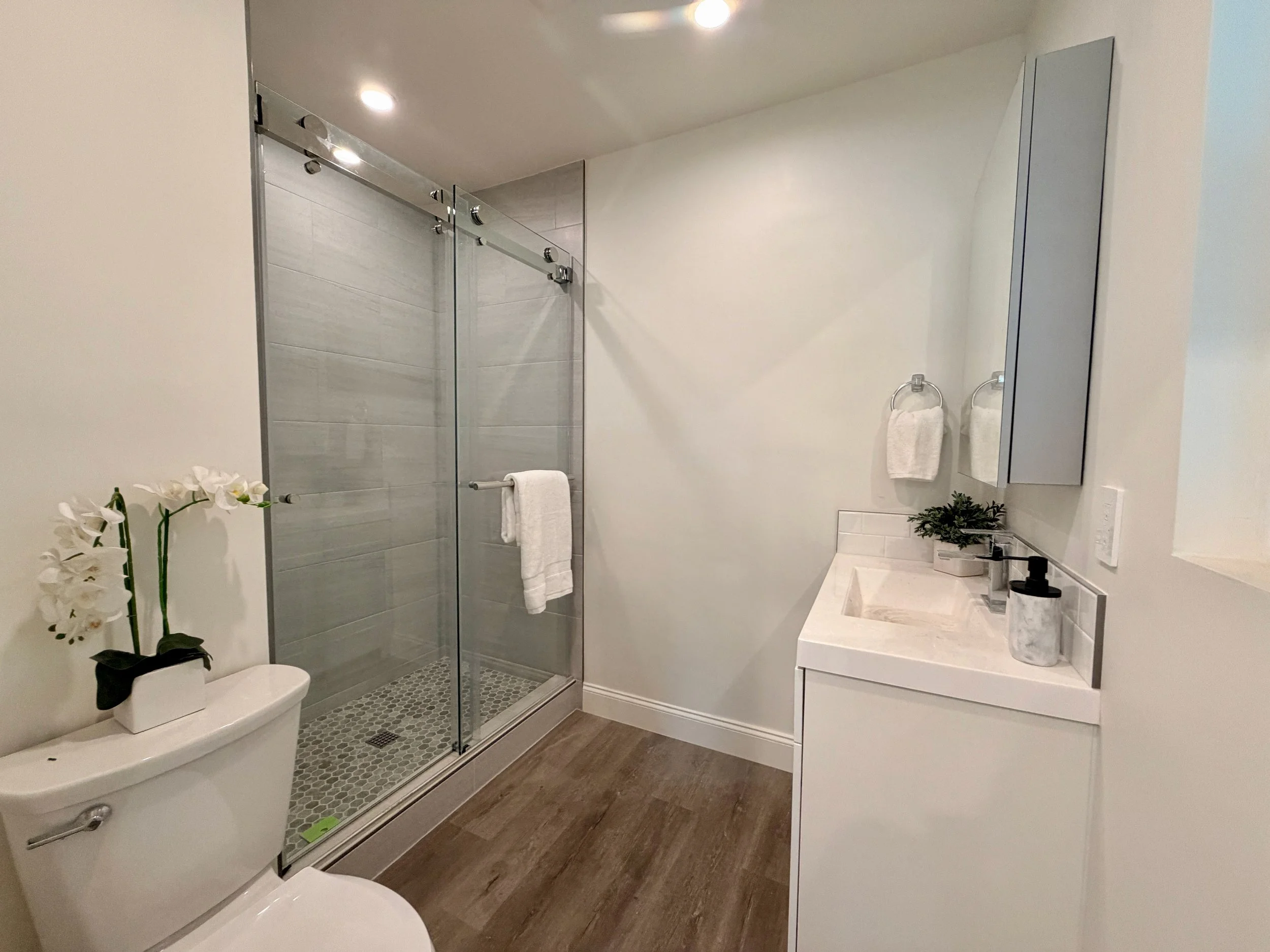 2924 Riverside Dr #1 - 7.jpeg