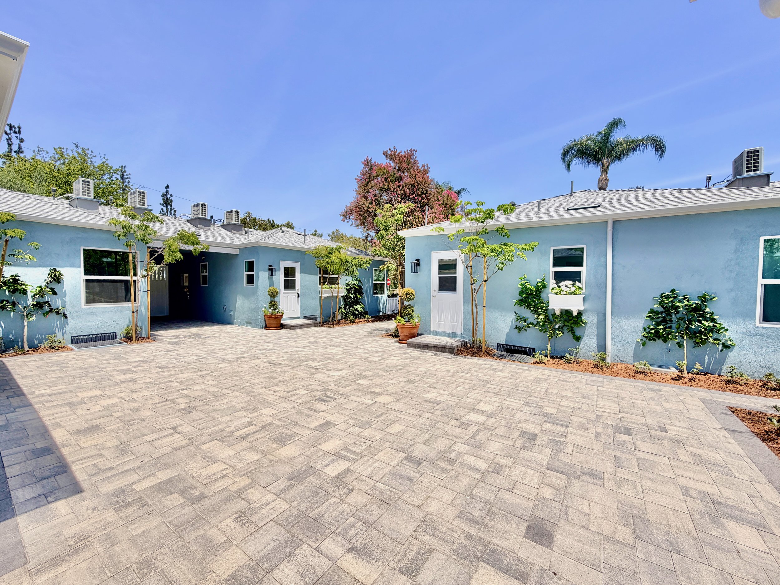 2928 Riverside Dr - 14.jpeg