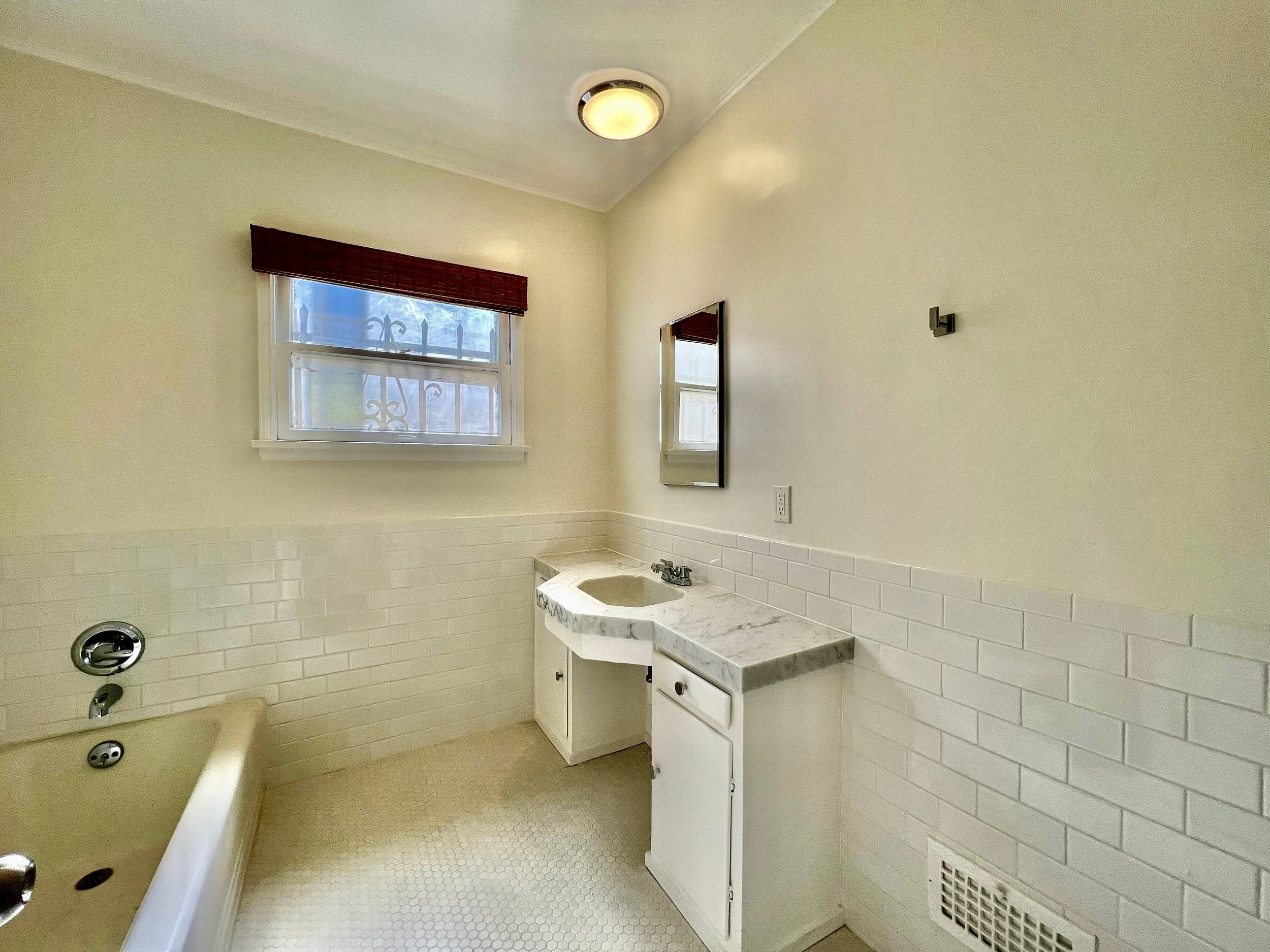 1263 Havenhurst Building - 9.jpeg