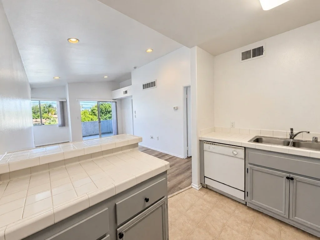 6545 Fulton Ave #205 - 4.jpeg